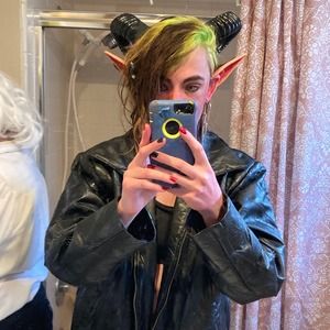 Meet your Posher, Kaz